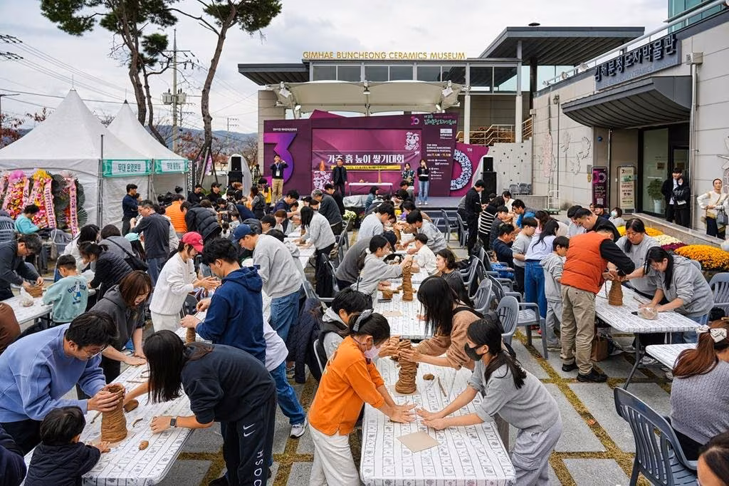 2025년 제30회 축제 가족 흙 높이 쌓기 대회