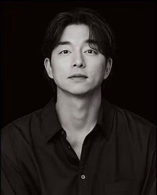 공유 팬미팅 「THE LONG TAKE」 공식 이미지 속 공유